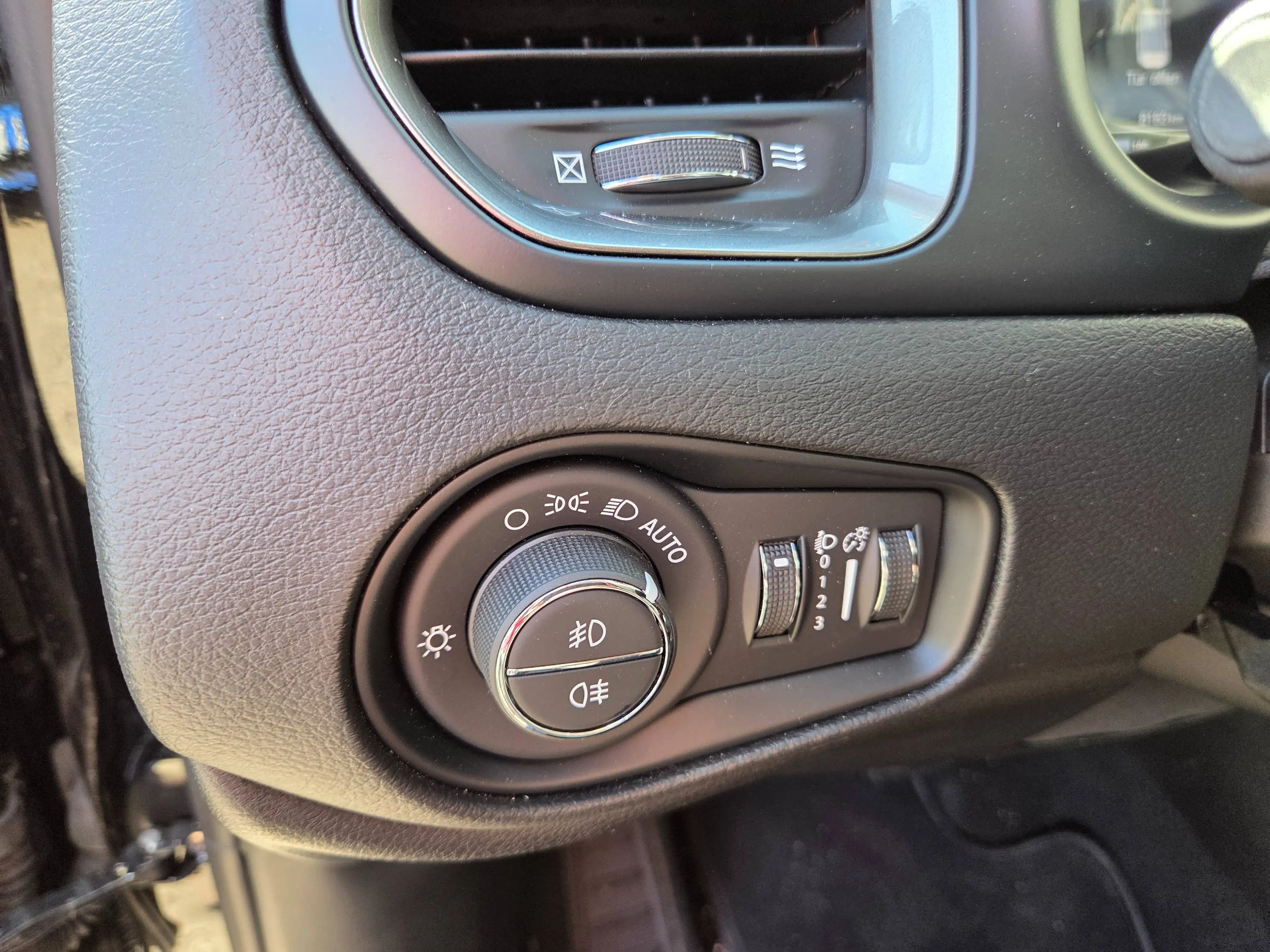 Jeep Renegade 1.5 GSE T4 48V Lim. ACC LED NAVI KAMERA — photo 7