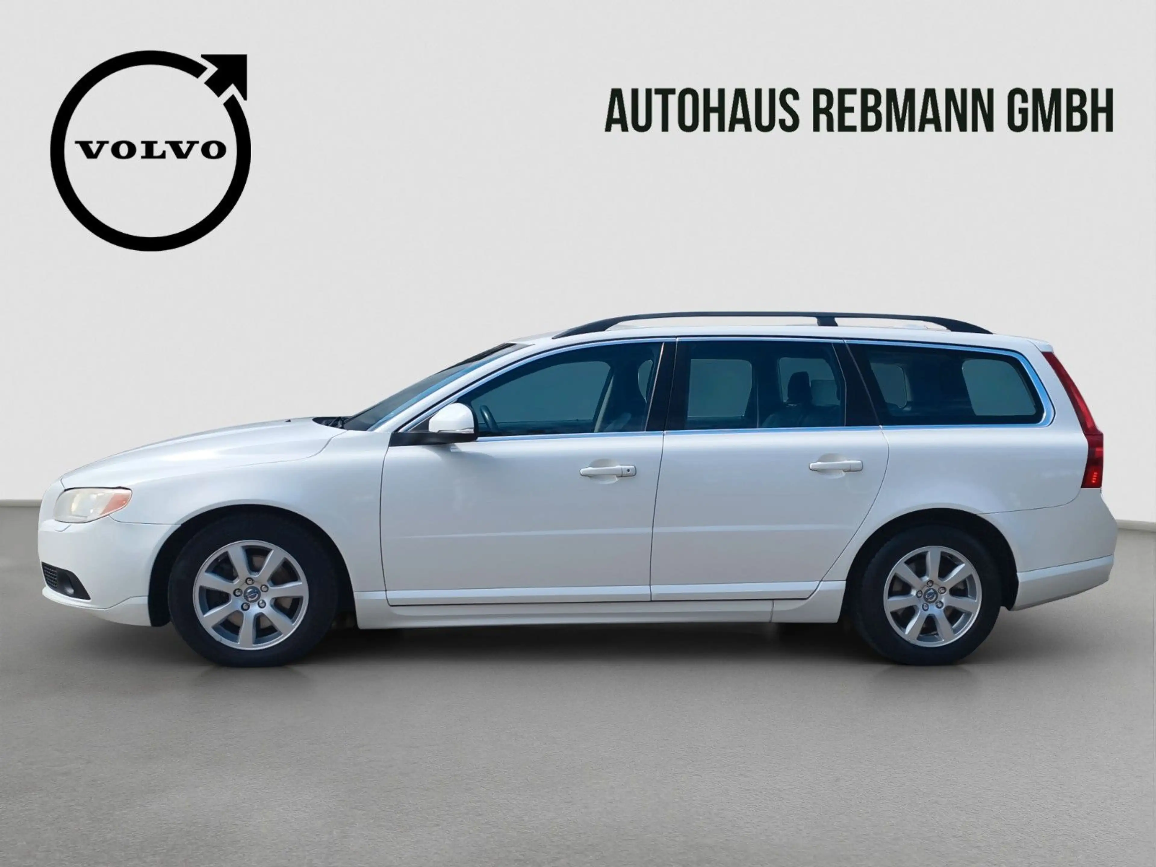 Volvo V70 D3 Momentum — photo 3