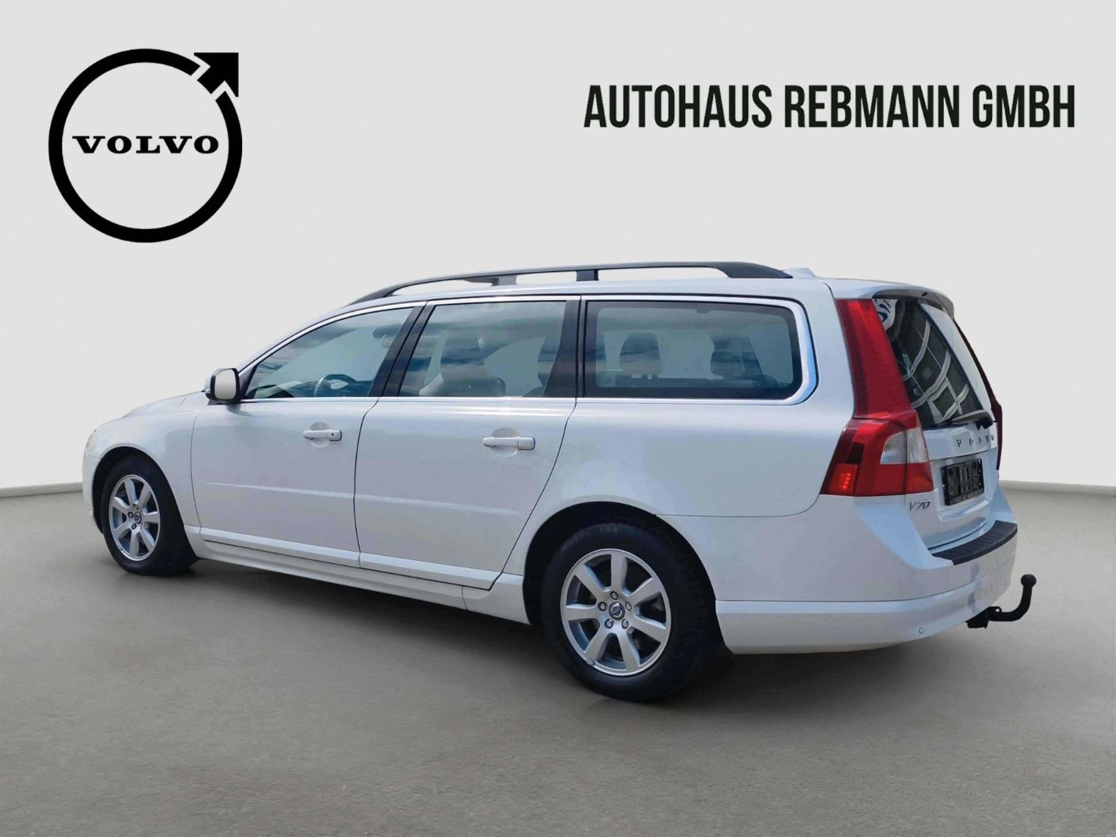Volvo V70 D3 Momentum — photo 4