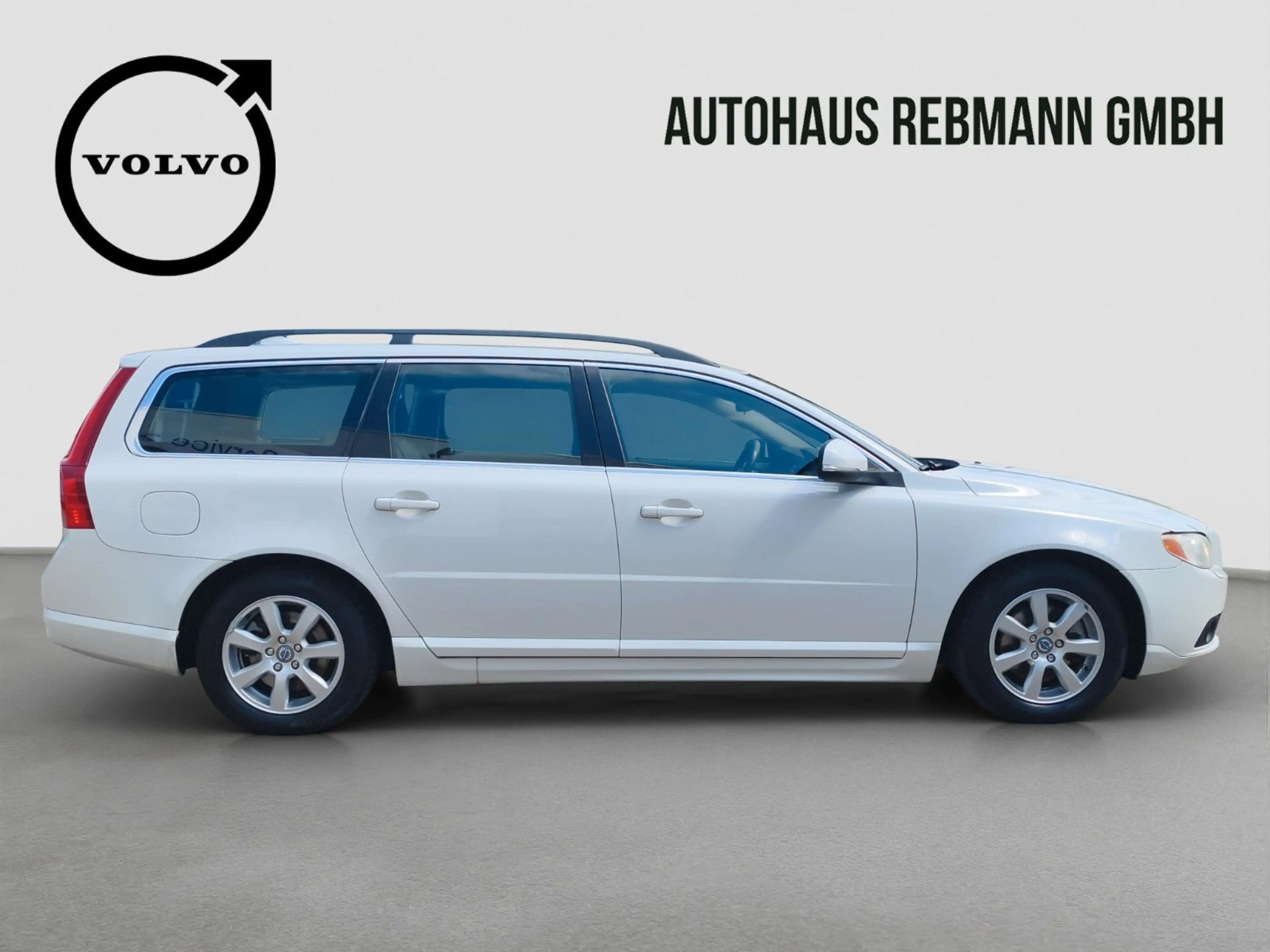 Volvo V70 D3 Momentum — photo 7
