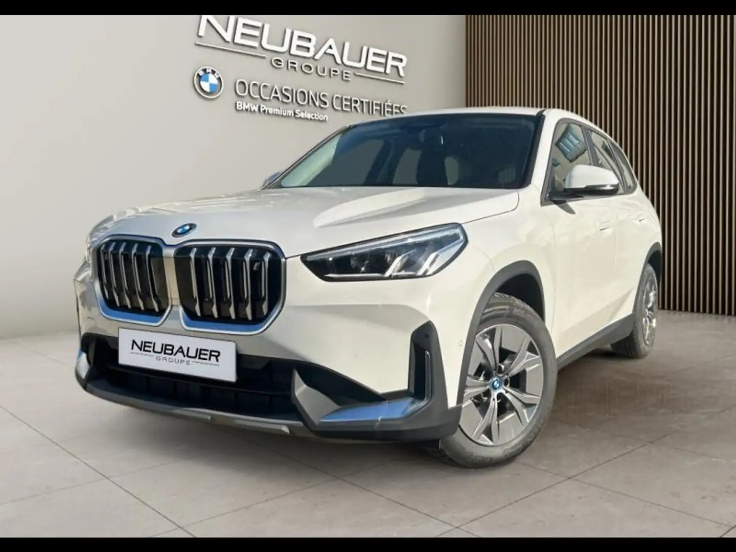 BMW X1 ixDrive30 313ch Wit - 1