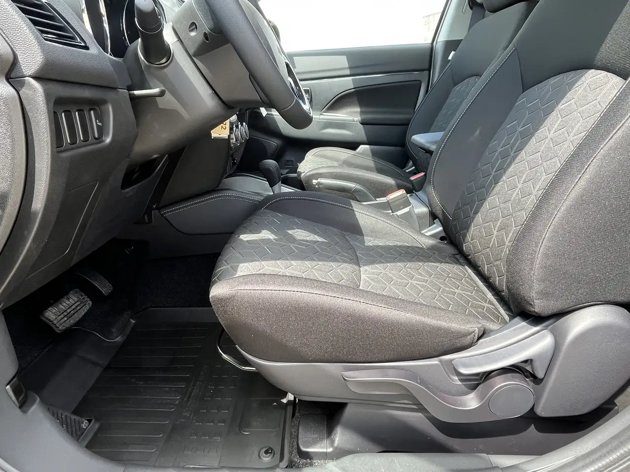 Mitsubishi RVR снимка Mitsubishi RVR