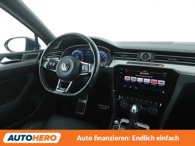Volkswagen Passat view 13