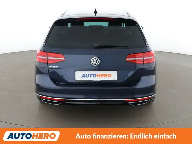 Volkswagen Passat view 5