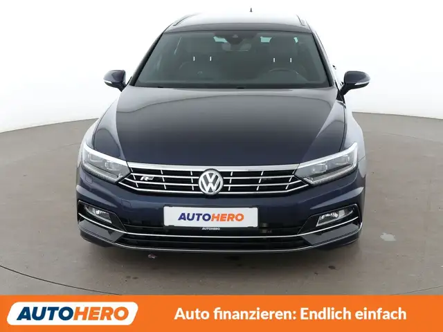 Volkswagen Passat view 9