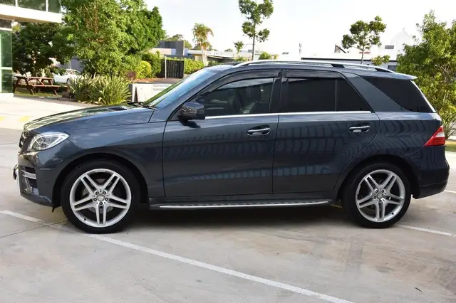 Mercedes-Benz ML 350 CDI BlueTec 4-Matic