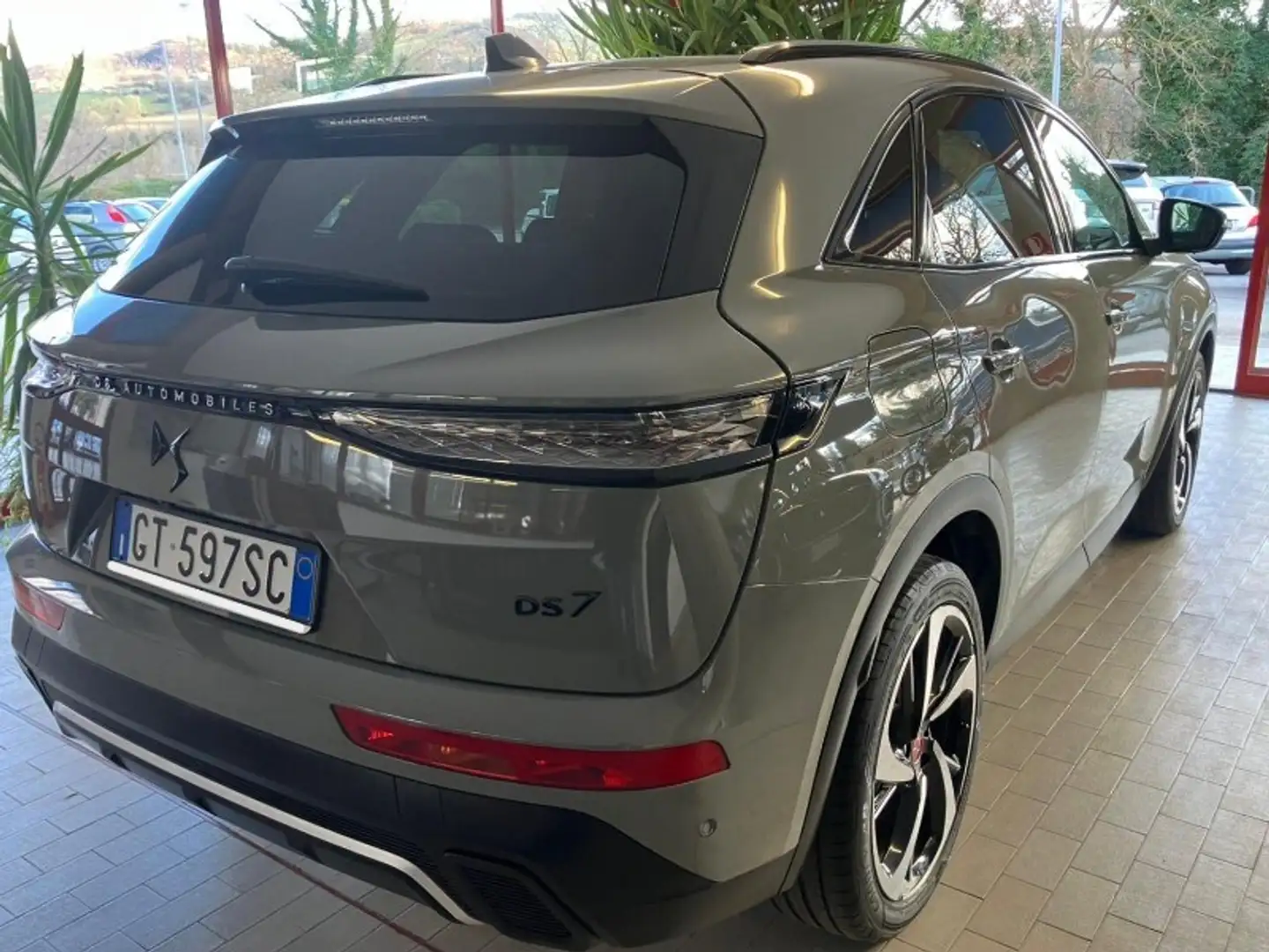 DS Automobiles DS 7 BlueHDi 130 aut. Performance Line+ Gris - 2