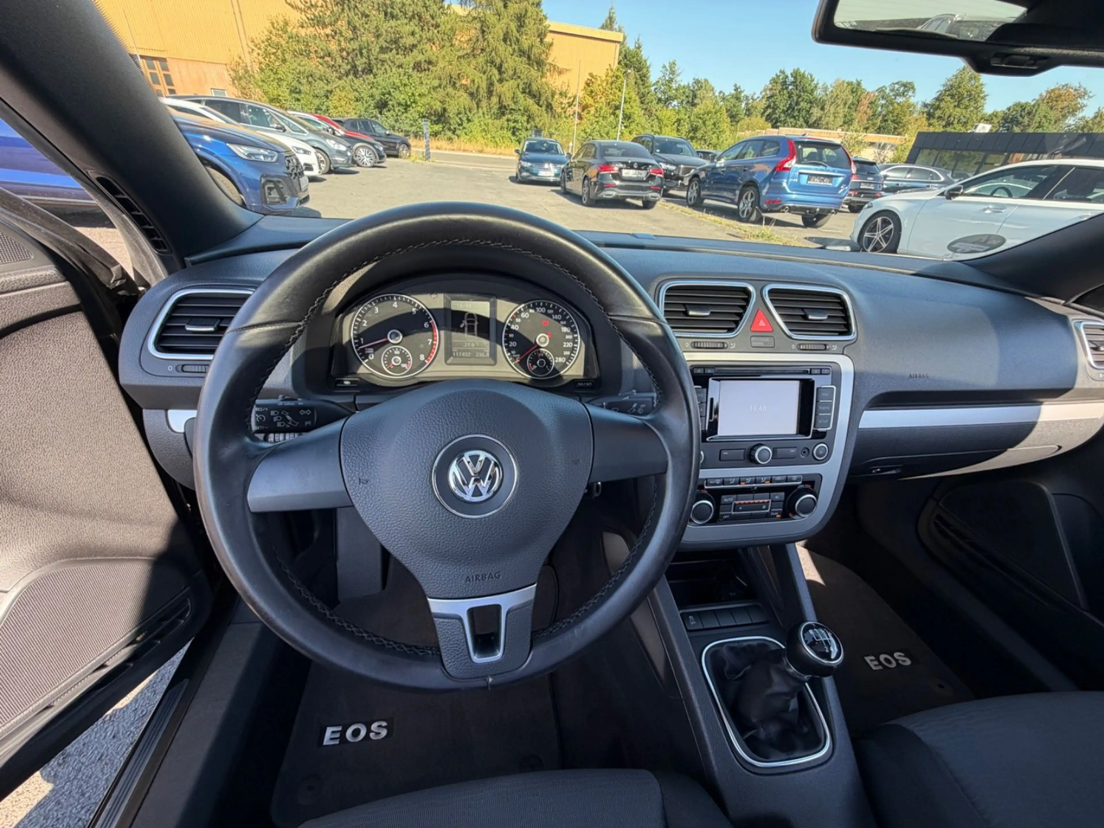 Volkswagen Eos Klimaautomatik Pano Navigation PDC — photo 10