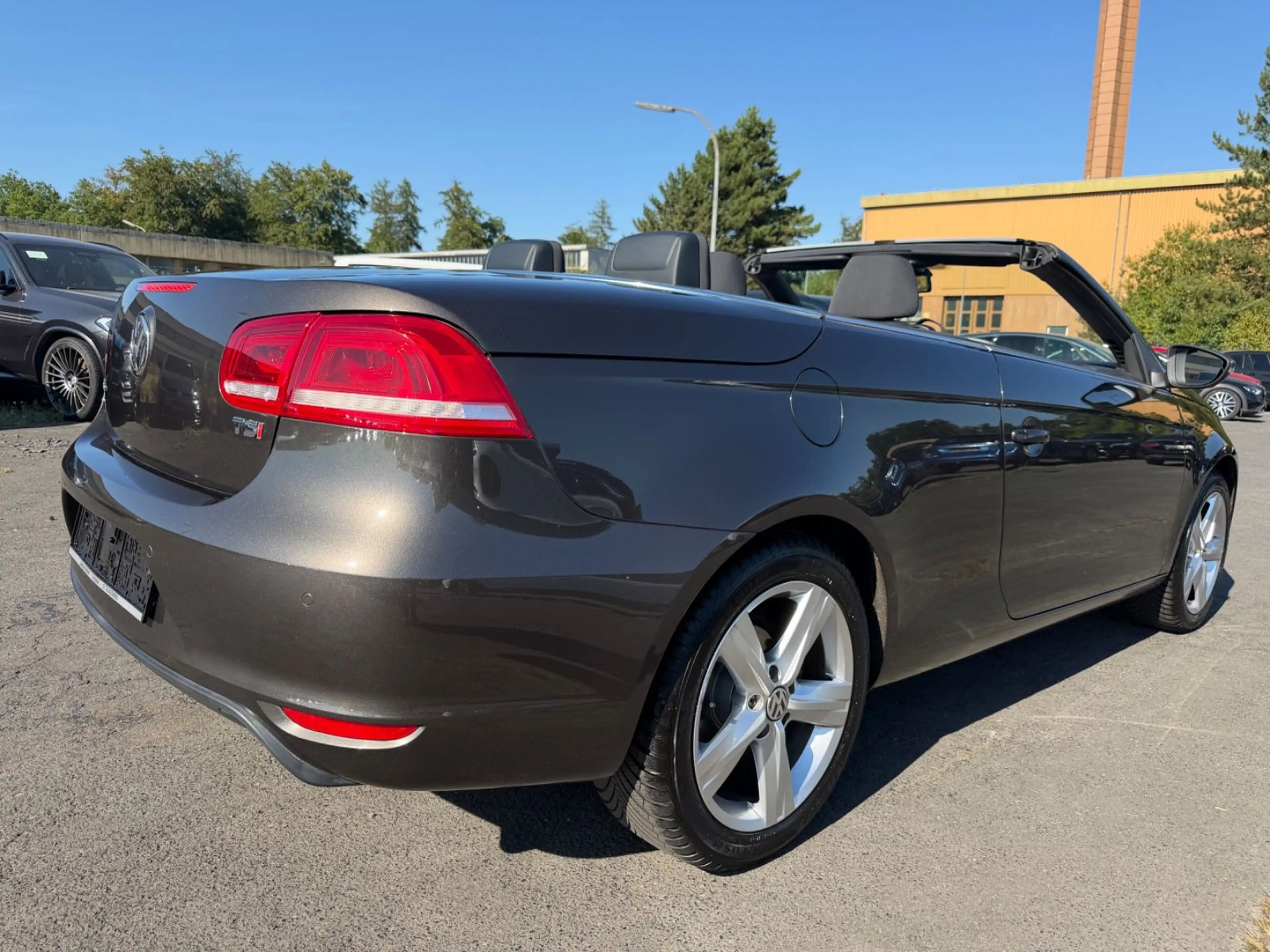 Volkswagen Eos Klimaautomatik Pano Navigation PDC — photo 5