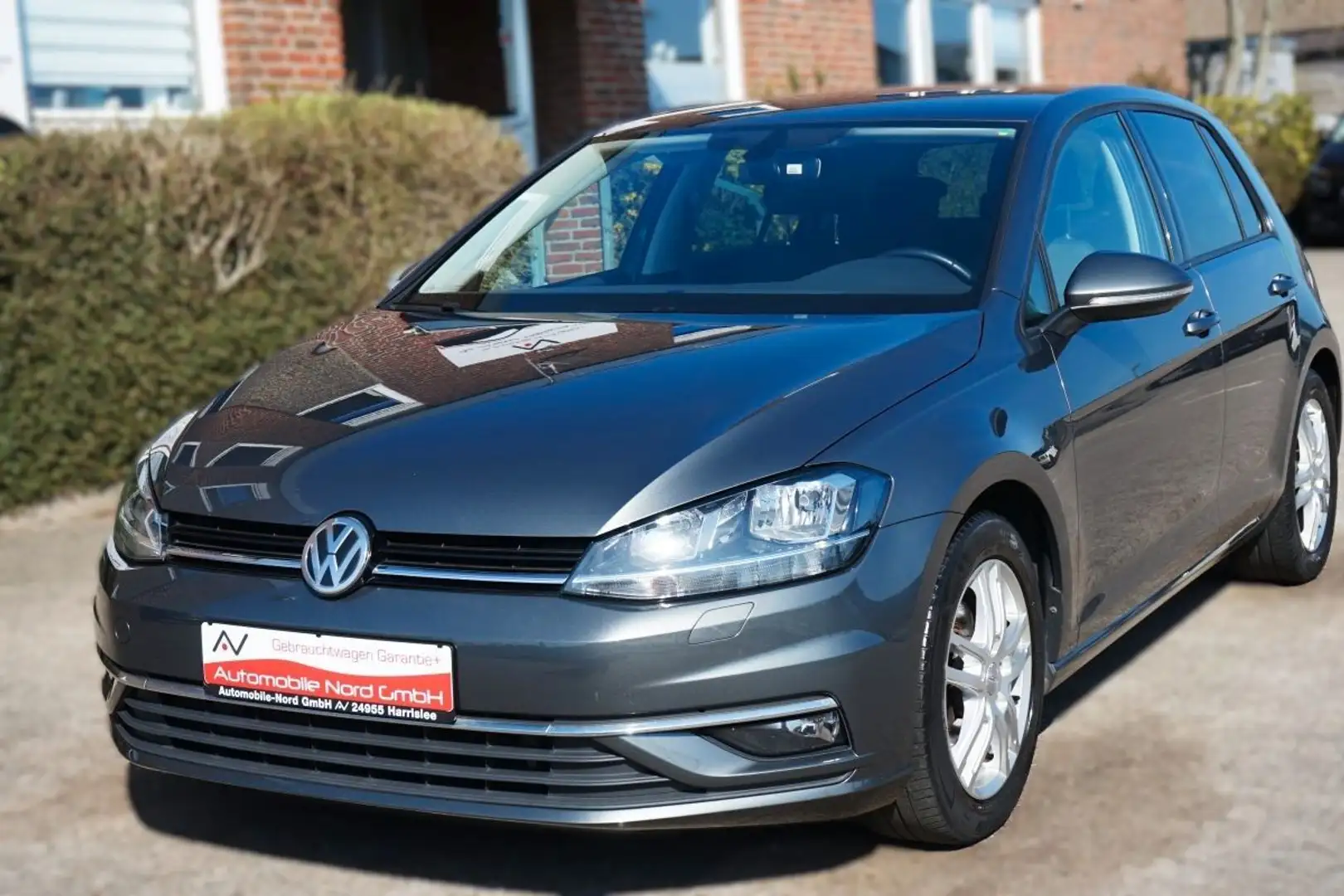 Volkswagen Golf VII .2.0 TDI Highline*Finanzierung Ab 2.49% Grau - 1