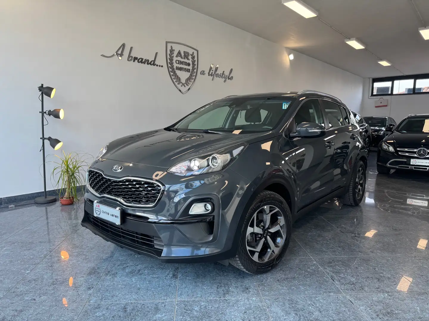 Kia Sportage 1.6 crdi mhev Style 136cv dct Autom Tagliandi IVA Grigio - 1