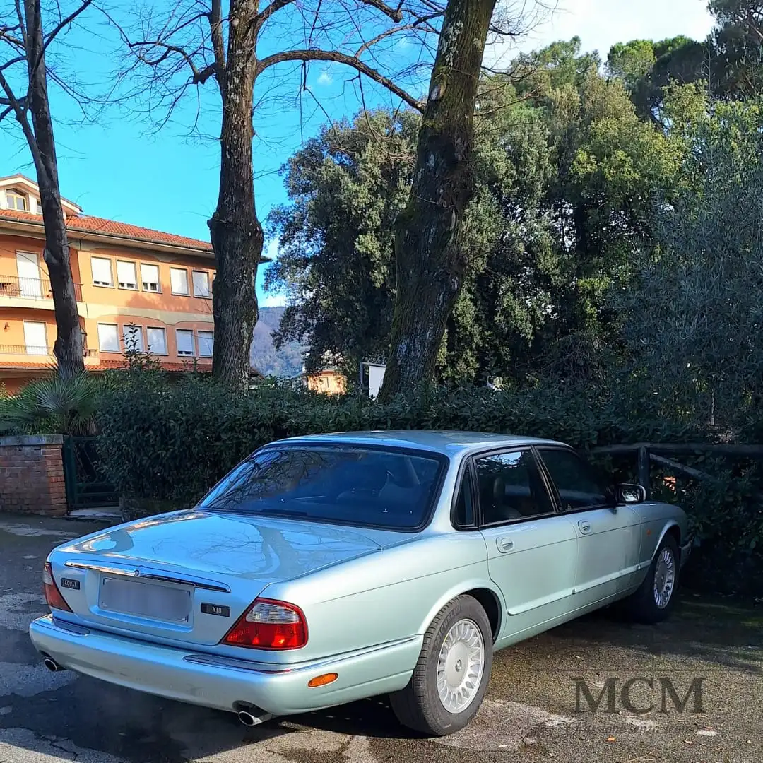 Jaguar XJ8 3.2 . V8 Executive - Automatica - PARI AL NUOVO Blau - 2