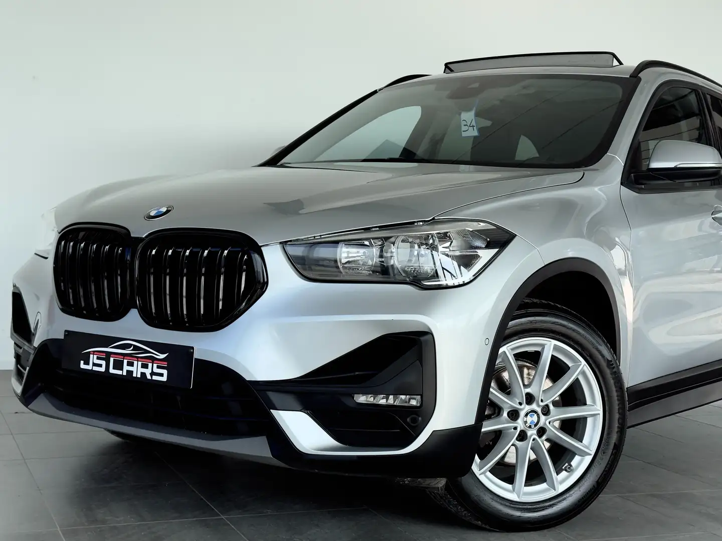 BMW X1 1.5d*1ERPRO*T.OUVRANT*GPS*JANTES17*CAMERA*PDC*TVA* Silber - 2