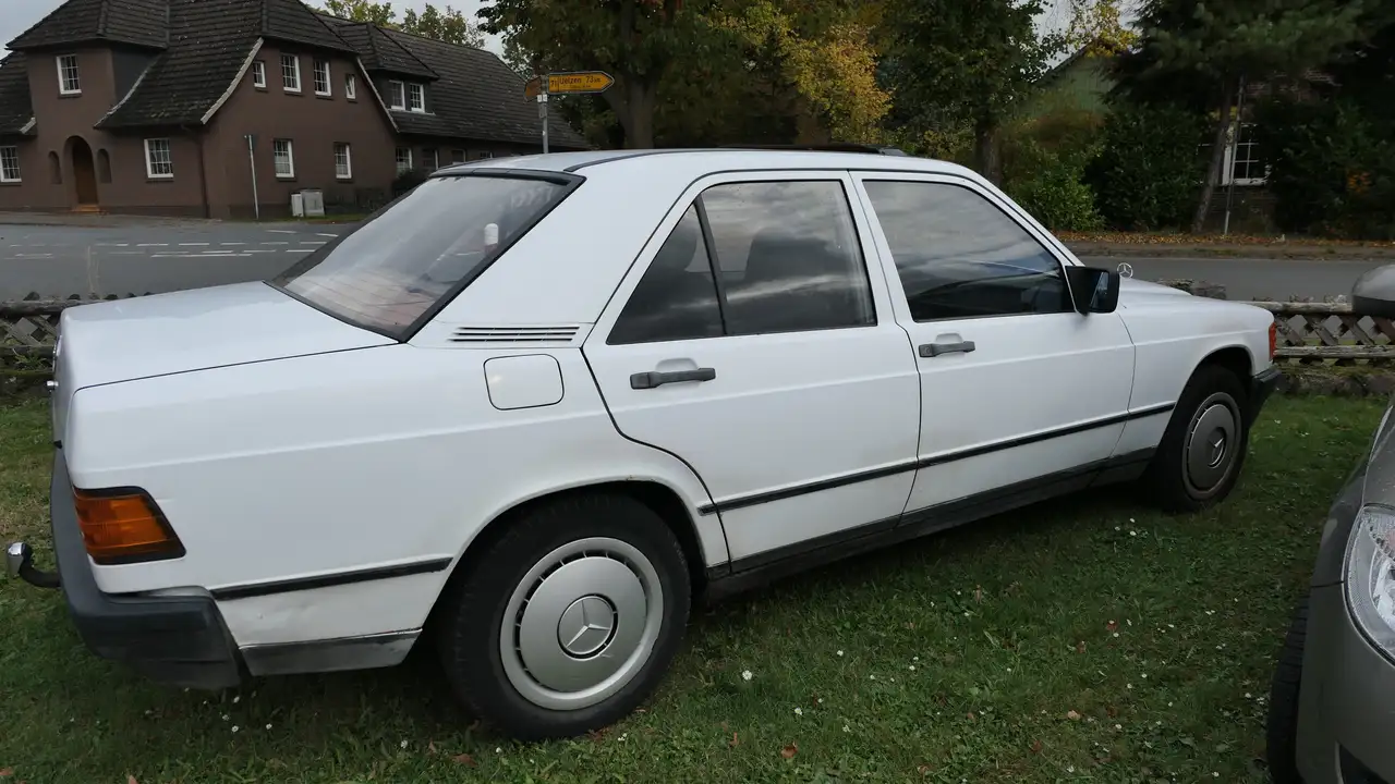 Mercedes-Benz 190, foto 2