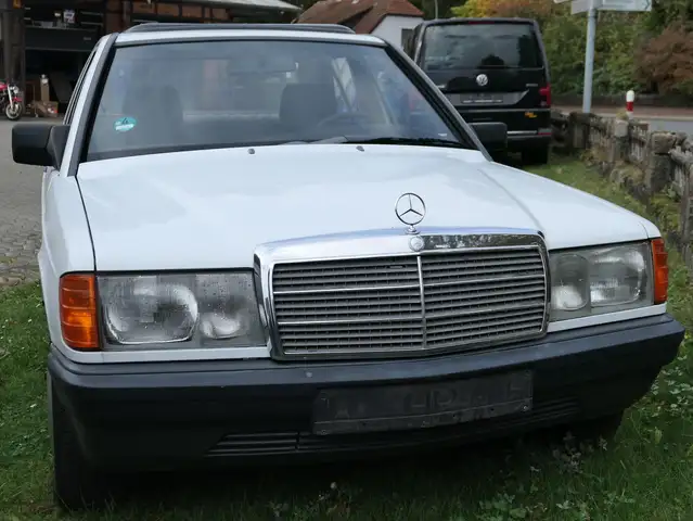 Mercedes-Benz 190