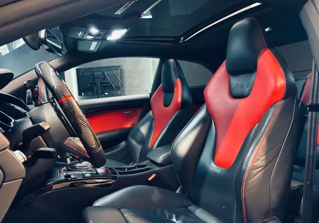 Audi RS5 view 3