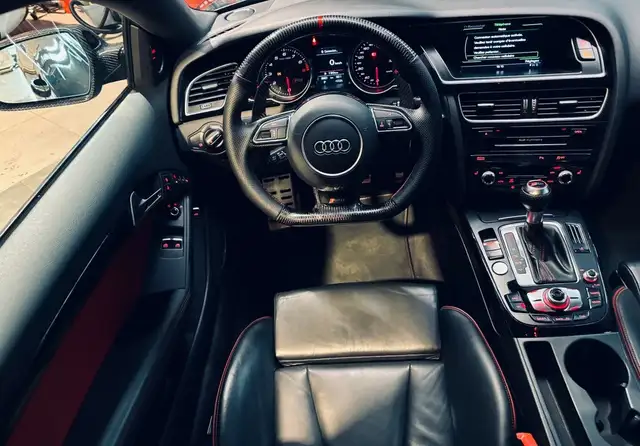 Audi RS5 view 8