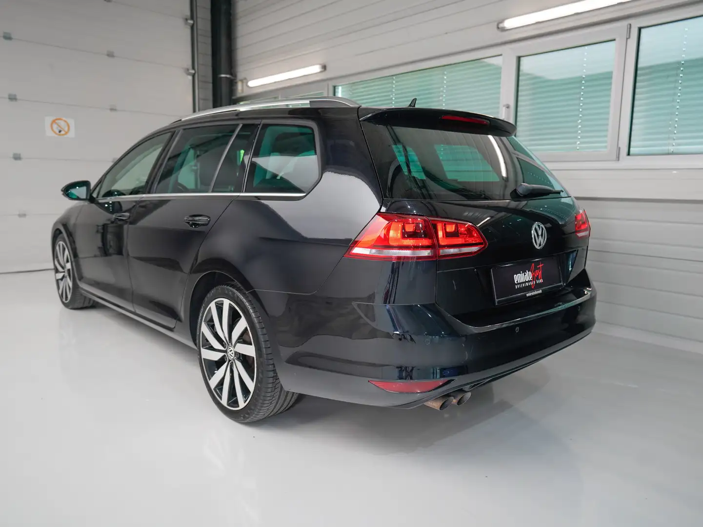 Volkswagen Golf Variant Sky 1,6 TDI 4Motion*Panorama*Finanzierung* Schwarz - 2