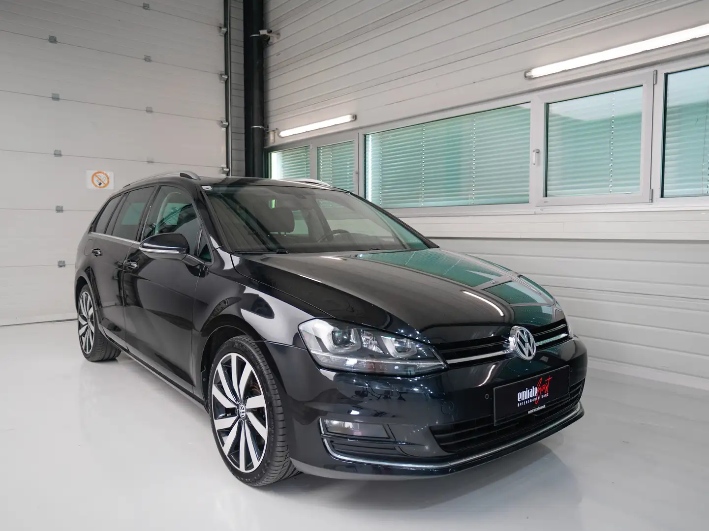 Volkswagen Golf Variant Sky 1,6 TDI 4Motion*Panorama*Finanzierung* Schwarz - 1