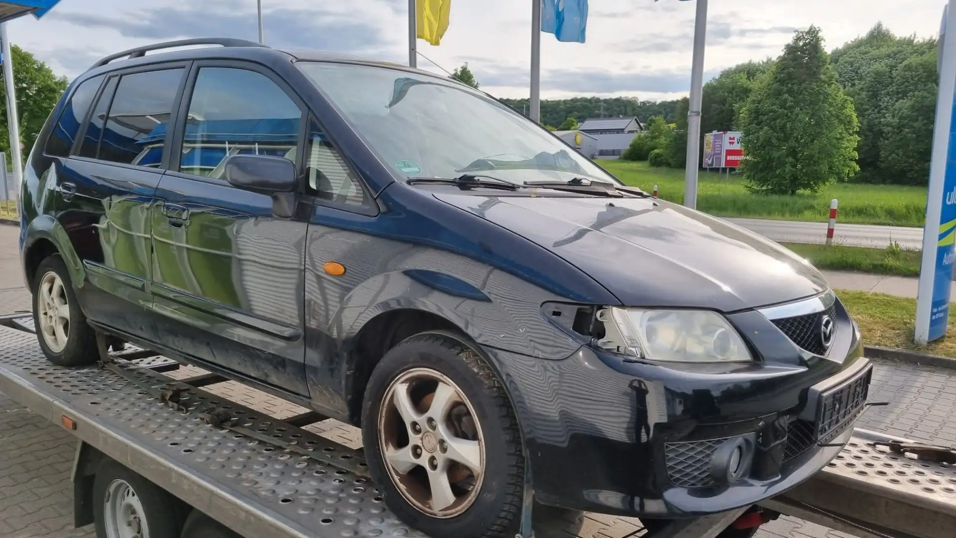 Mazda Premacy Benzin,Klima,Servo,4x E. Fensterheber, Läuft TOP Schwarz - 2