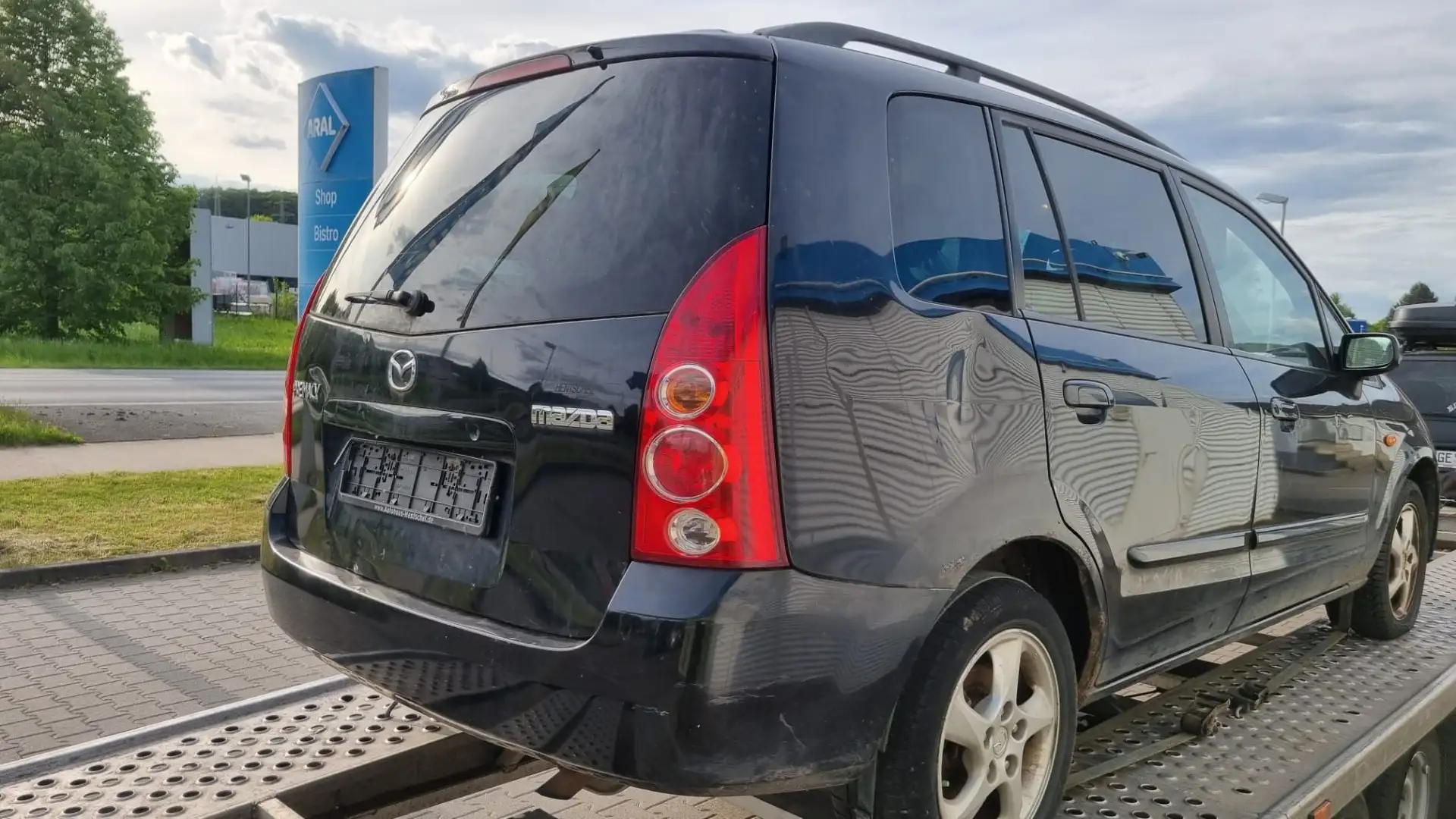 Mazda Premacy Benzin,Klima,Servo,4x E. Fensterheber, Läuft TOP Schwarz - 1