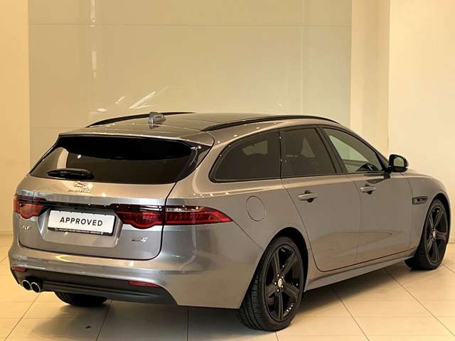 Jaguar XF 20d Sportbrake Chequered Flag AWD Panoramadach