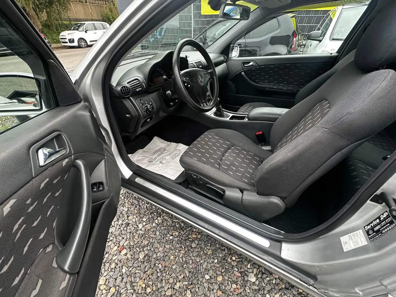 Mercedes-Benz C 180 *ALLWETTERREIFEN / KLIMAANLAGE / TÜV NEU*, foto 8