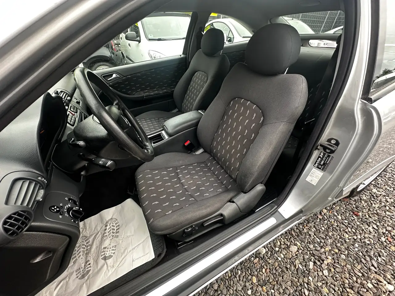 Mercedes-Benz C 180 *ALLWETTERREIFEN / KLIMAANLAGE / TÜV NEU*, foto 9