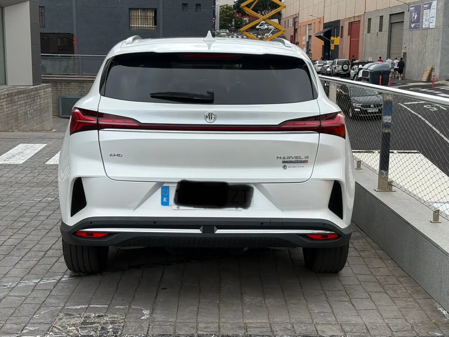 MG Marvel R Performance AWD 70kWh 212kW Alb - 2
