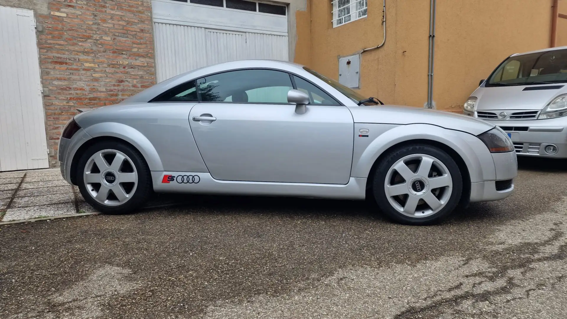 Audi TT 1.8t - 1