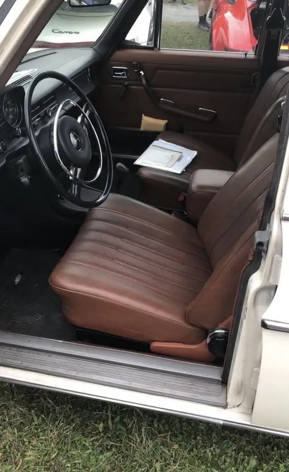 Mercedes-Benz 220 D / 8, foto 4