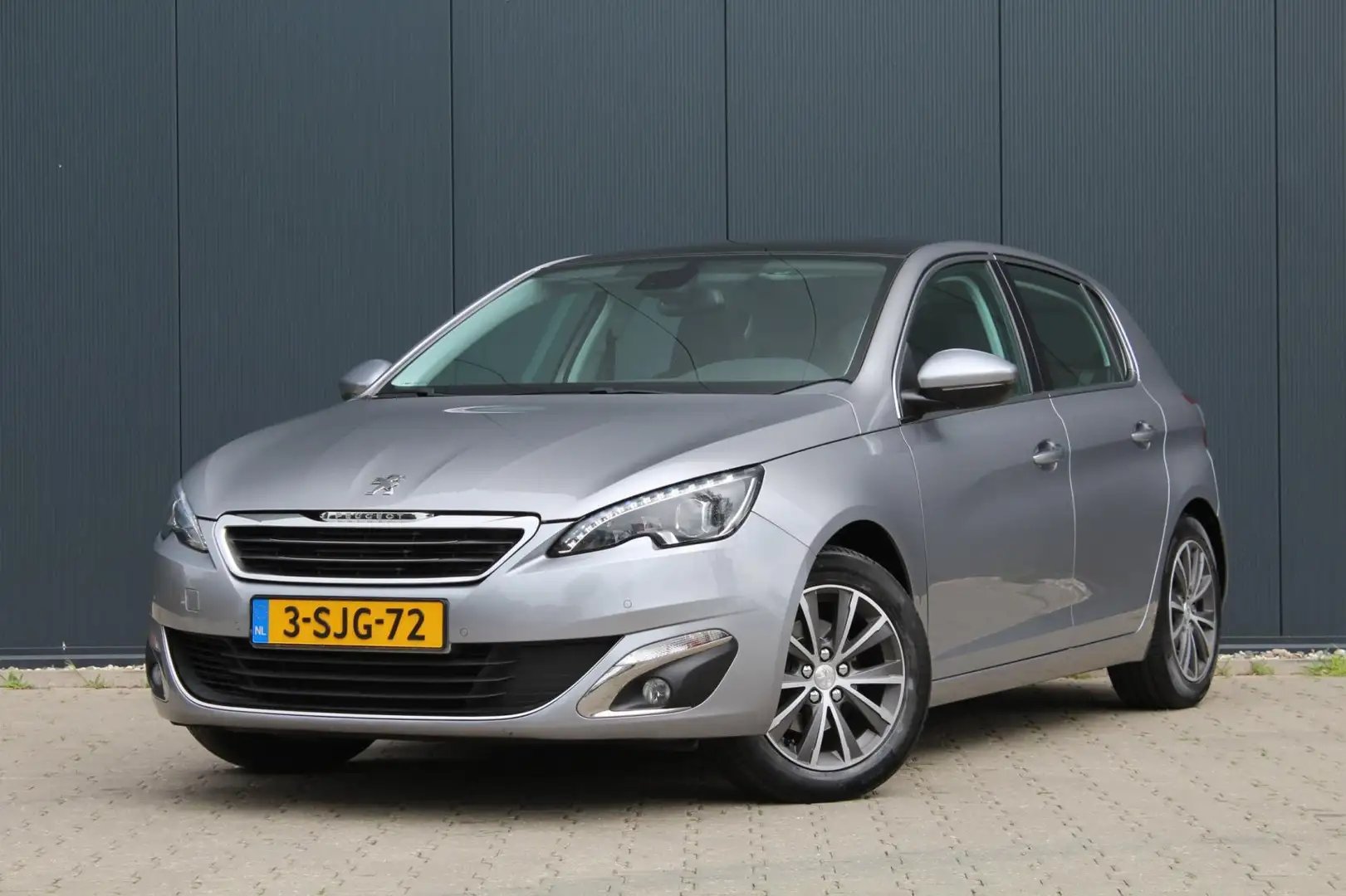 Peugeot 308 1.6 THP Première | Pano | Trekhaak | Navigatie | C Grijs - 1