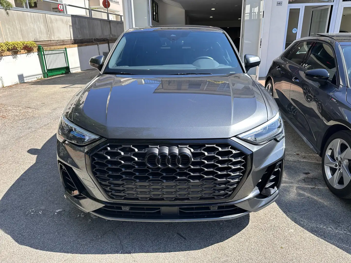Audi Q3 Q3 Sportback 35 2.0 tdi S LINE X 2 / PELLE / R19 Gris - 2