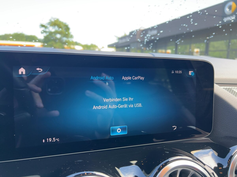 Mercedes-Benz GLA 250 GLA 250e AMG-Line/Navi/Keyless-Go/CarPlay/Dist. — photo 14