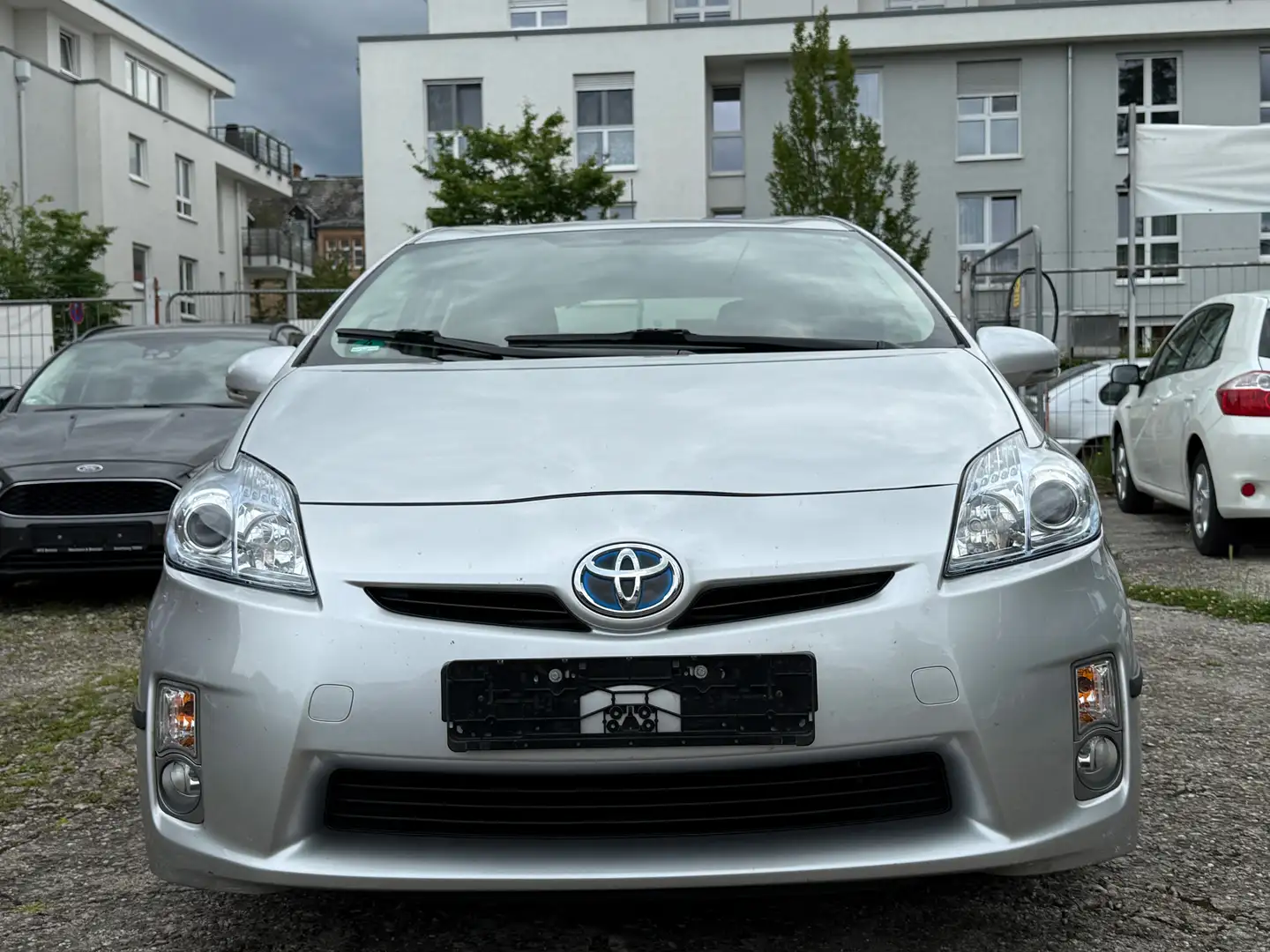 Toyota Prius 1.8 Hybrid Life Automatik*LMF*PDC* Szary - 2