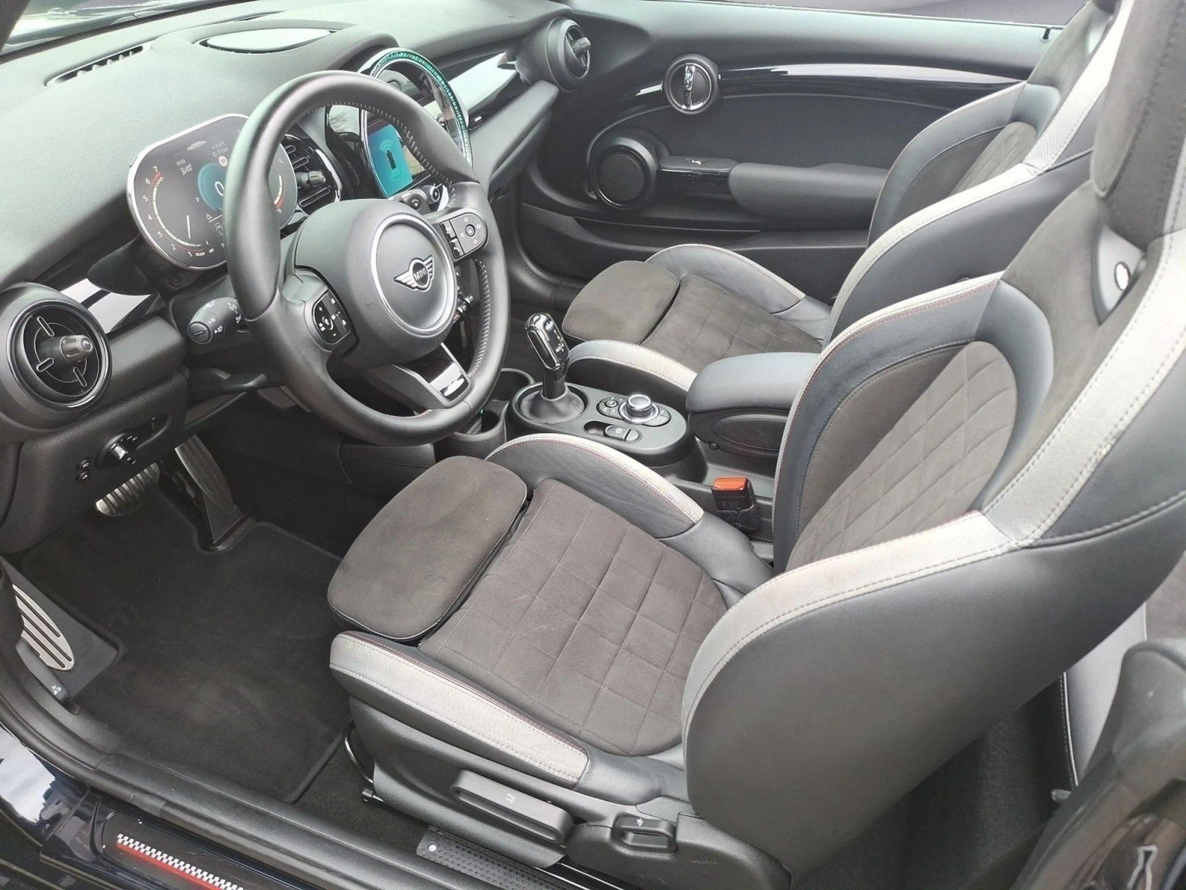 MINI John Cooper Works Cabrio Navi Klima PDC Kamera S — photo 8