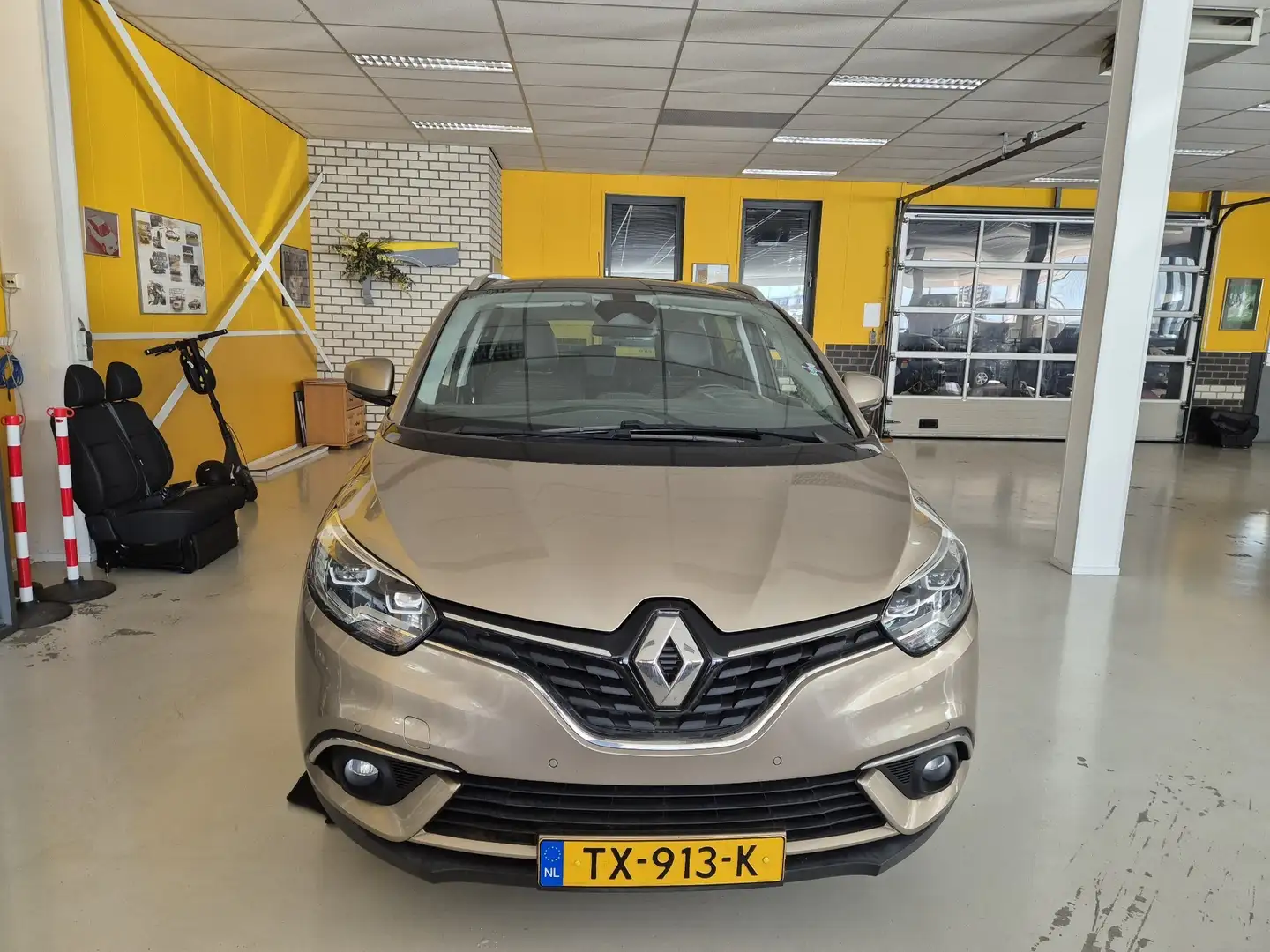 Renault Scenic 1.3 TCe Bose 7p. Brons - 2
