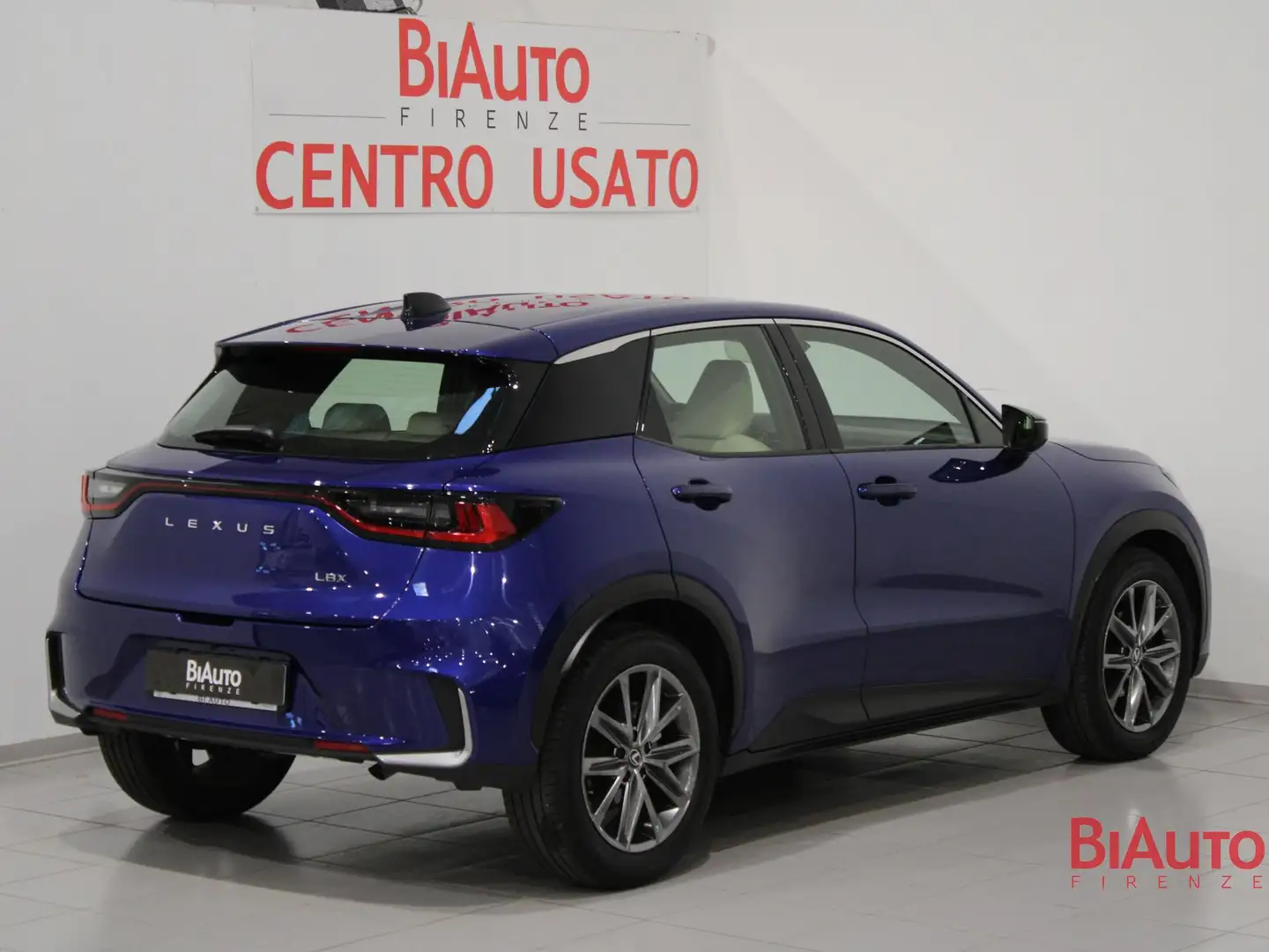 Lexus LBX LBX Hybrid Elegant Blauw - 2