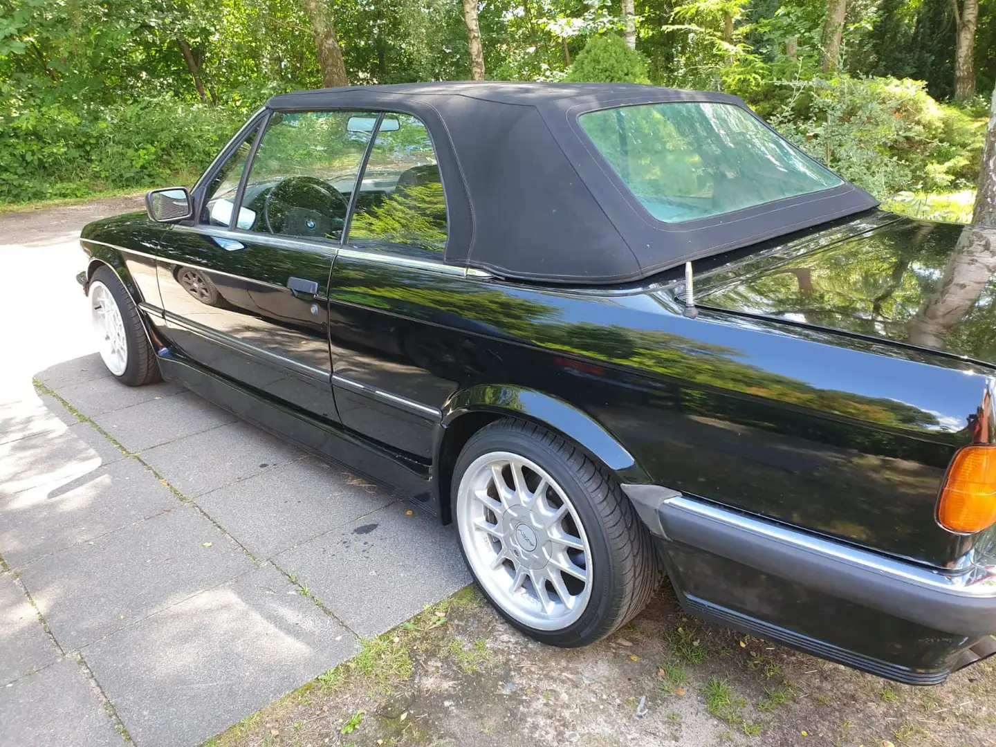 BMW 325 325i Schwarz - 2
