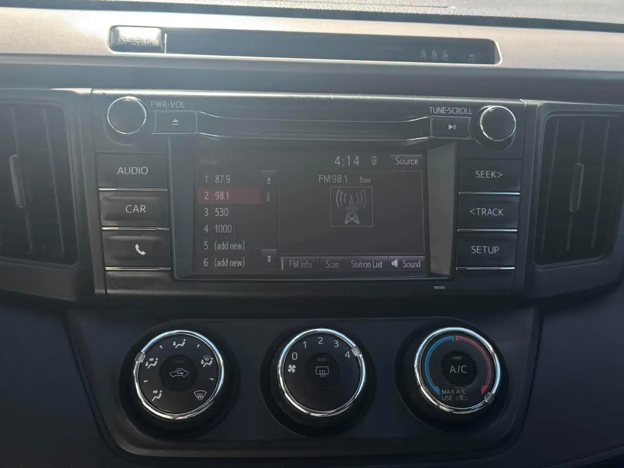 Toyota RAV 4 снимка Toyota RAV 4