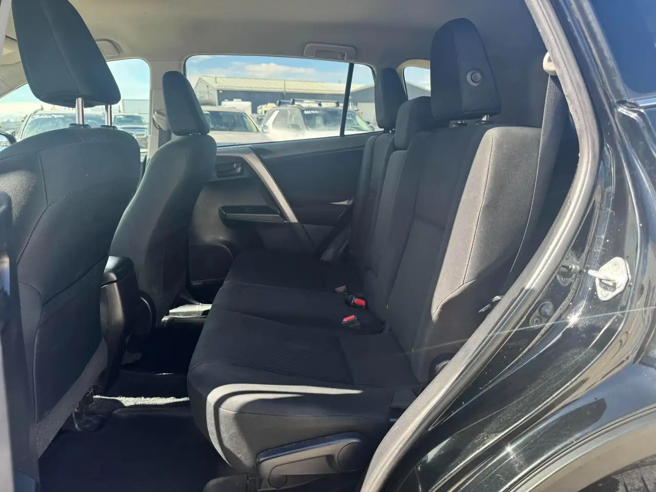 Toyota RAV 4 снимка Toyota RAV 4