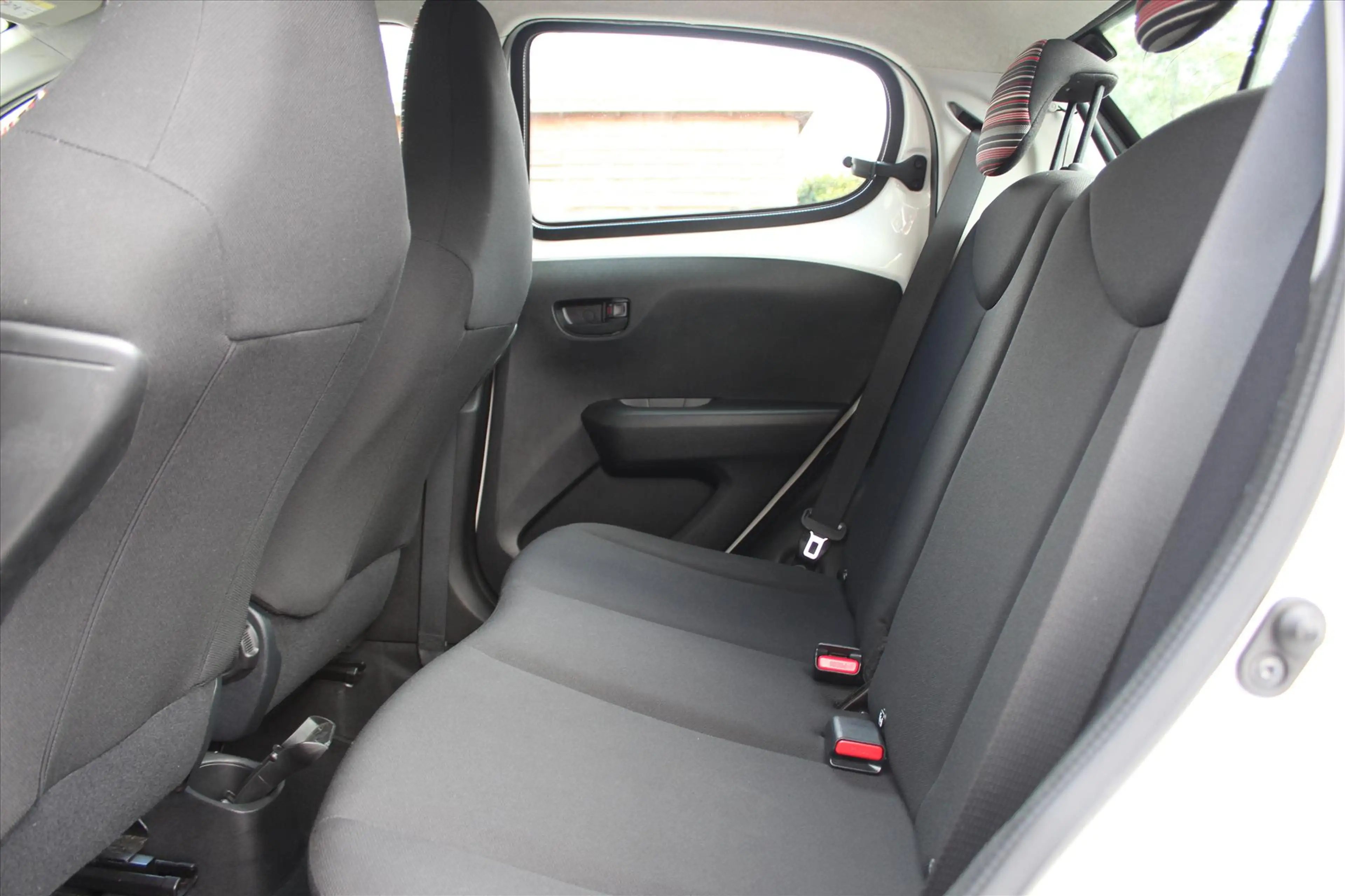 Citroen C1 1.0 VTi 72PK S&S 5D Feel — photo 5