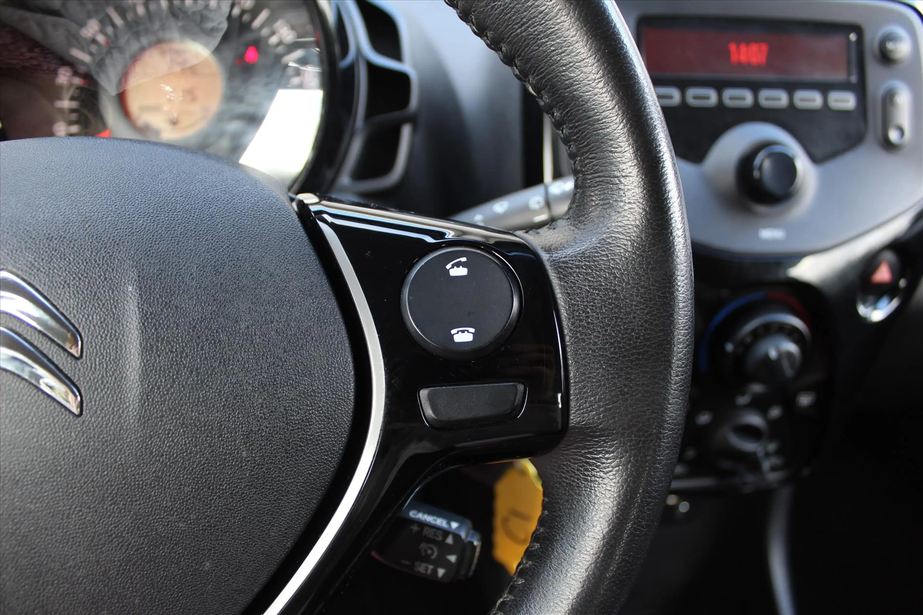 Citroen C1 1.0 VTi 72PK S&S 5D Feel — photo 19
