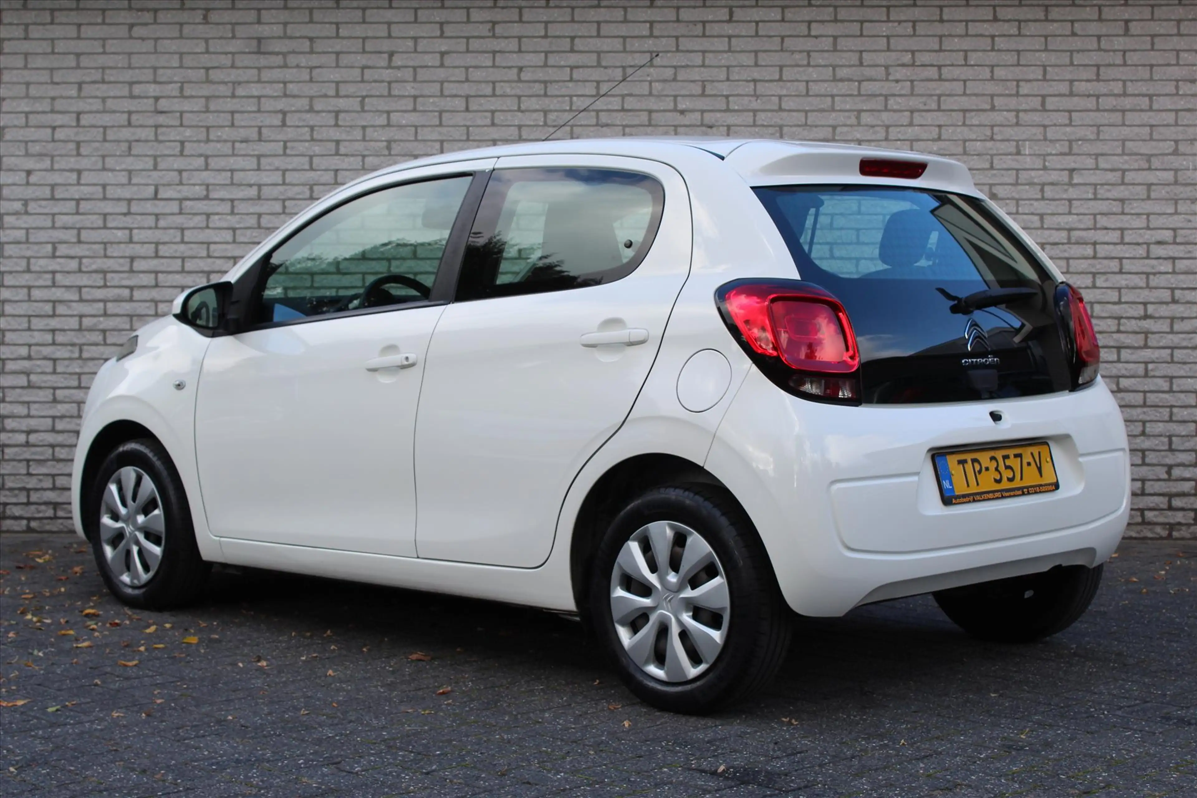 Citroen C1 1.0 VTi 72PK S&S 5D Feel — photo 16