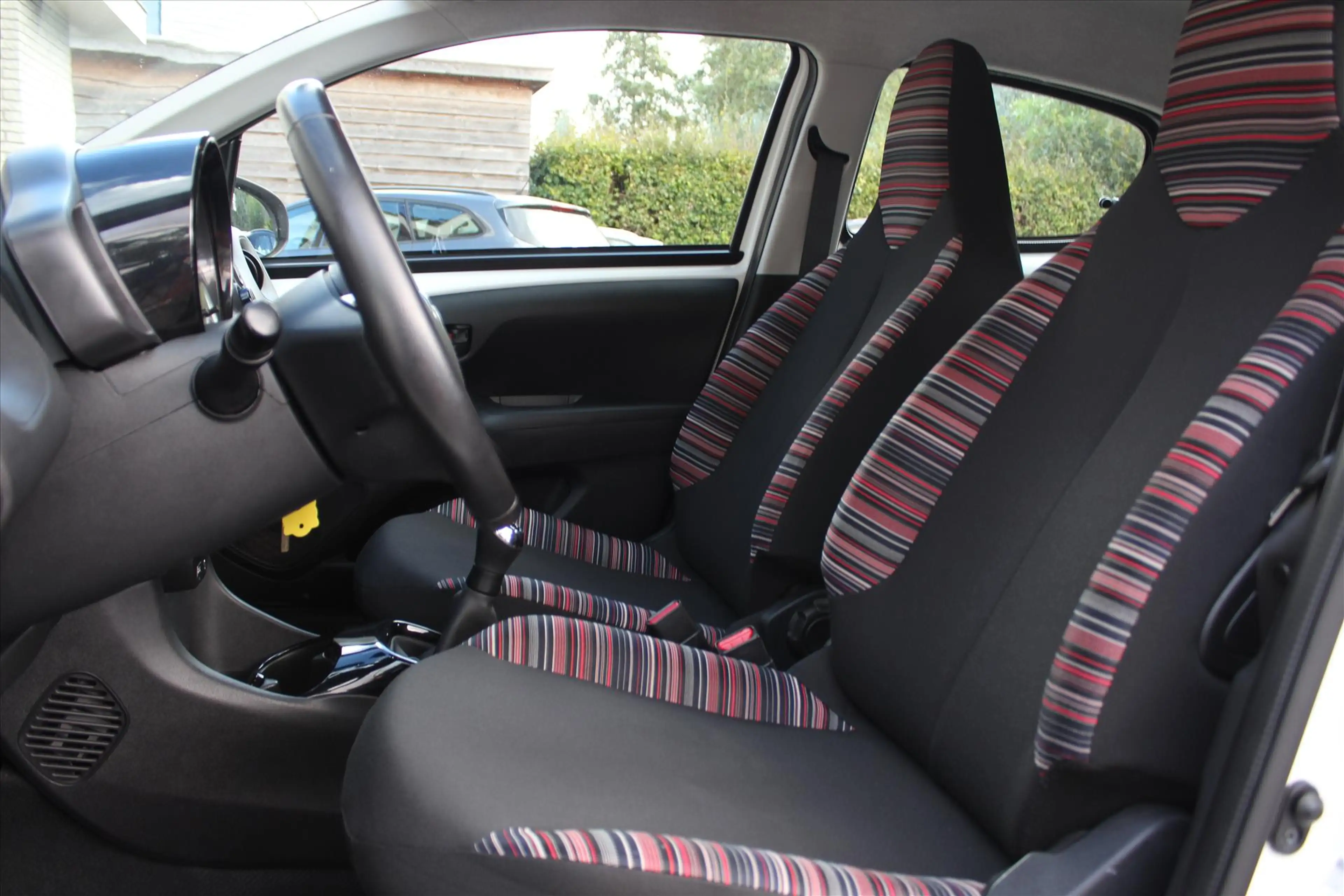 Citroen C1 1.0 VTi 72PK S&S 5D Feel — photo 4