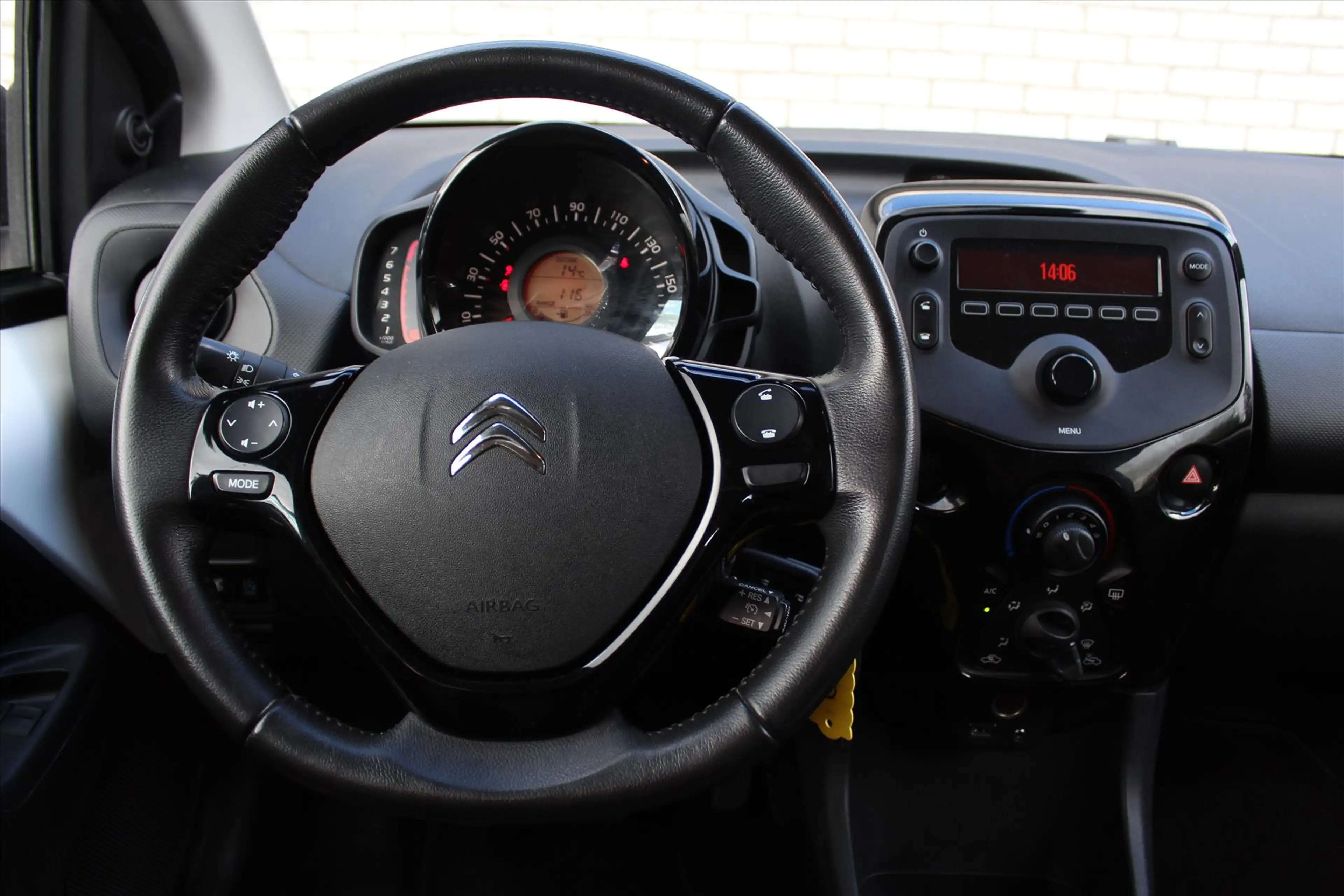 Citroen C1 1.0 VTi 72PK S&S 5D Feel — photo 10