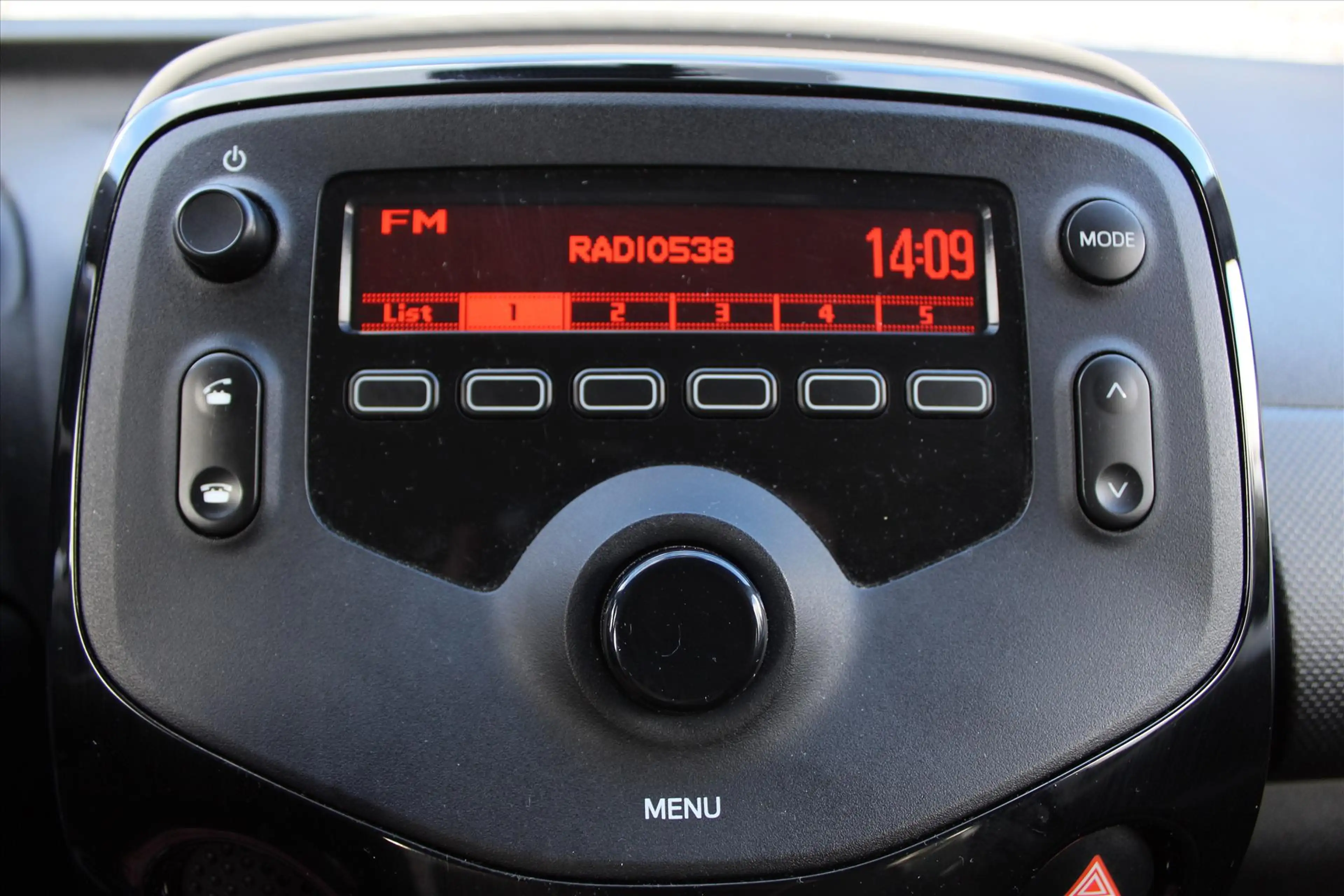 Citroen C1 1.0 VTi 72PK S&S 5D Feel — photo 12