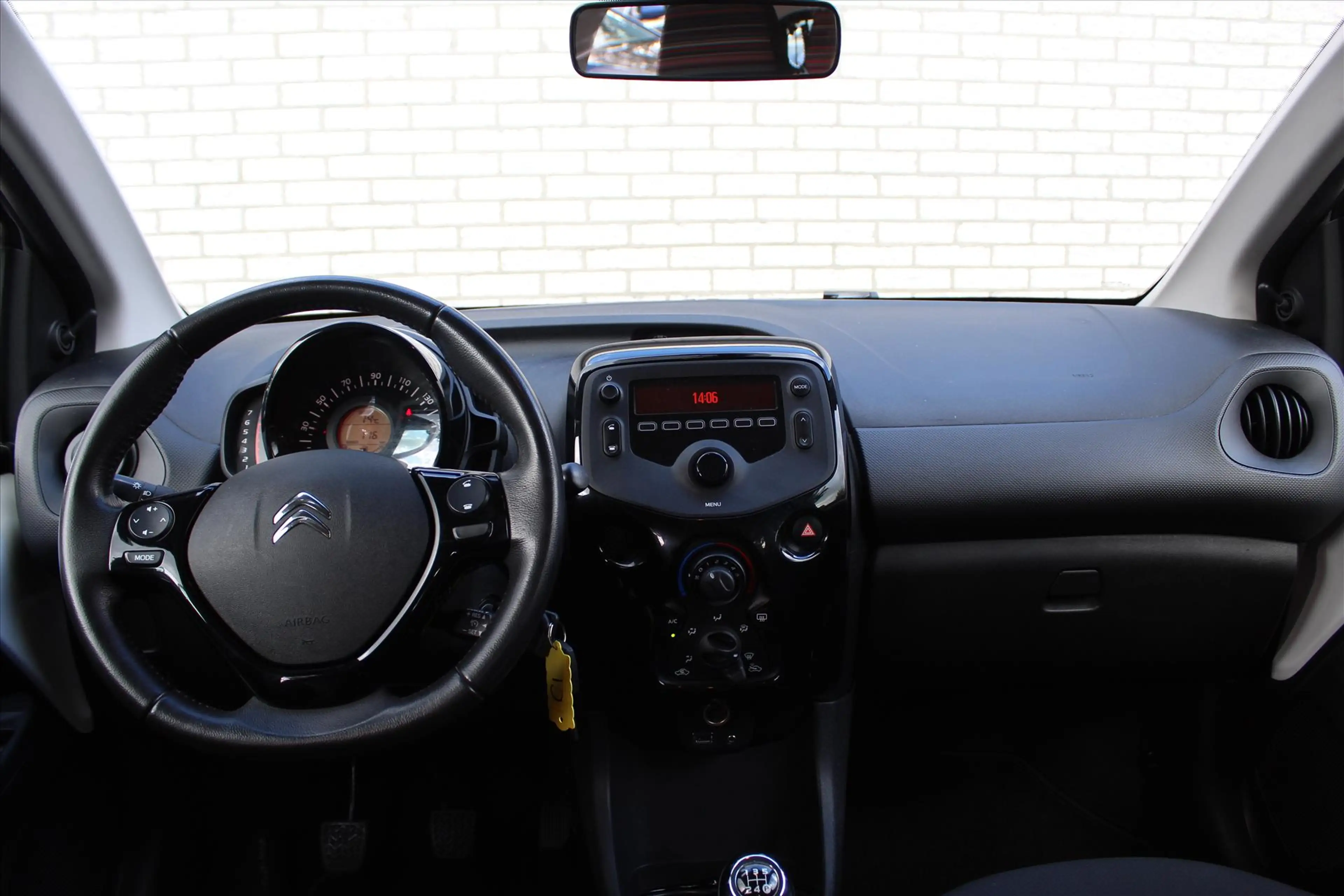 Citroen C1 1.0 VTi 72PK S&S 5D Feel — photo 9
