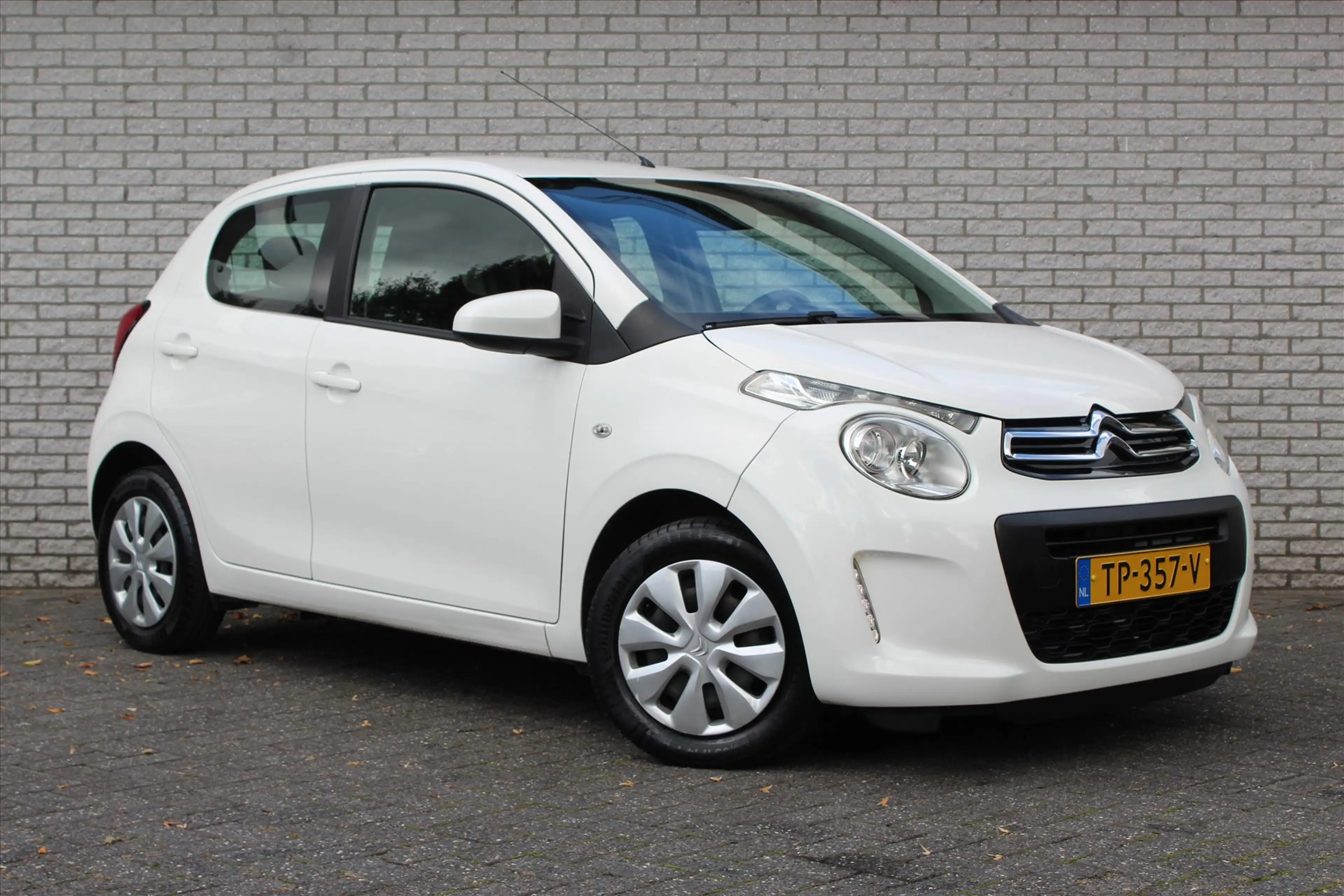 Citroen C1 1.0 VTi 72PK S&S 5D Feel — photo 15