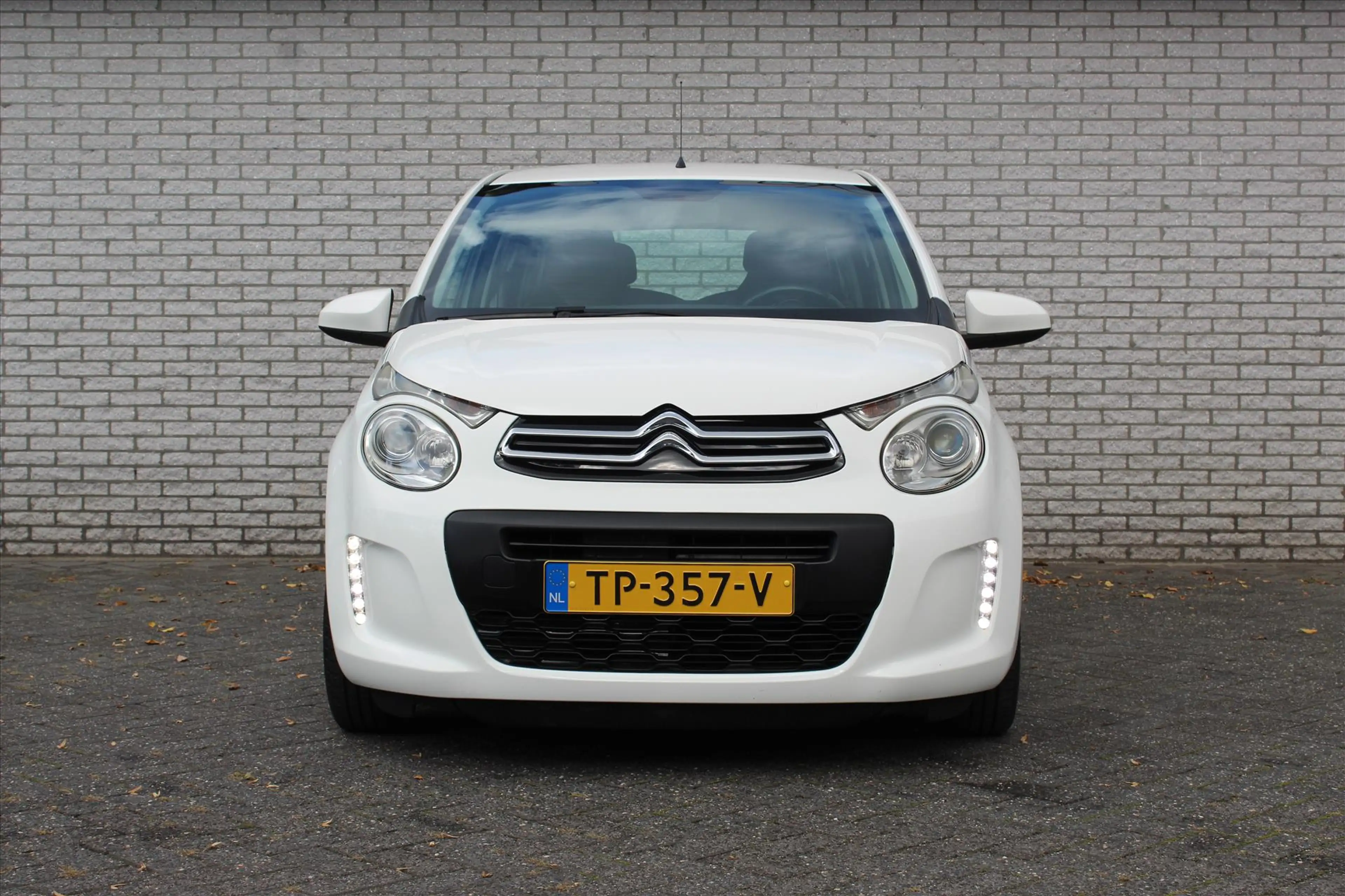 Citroen C1 1.0 VTi 72PK S&S 5D Feel — photo 7